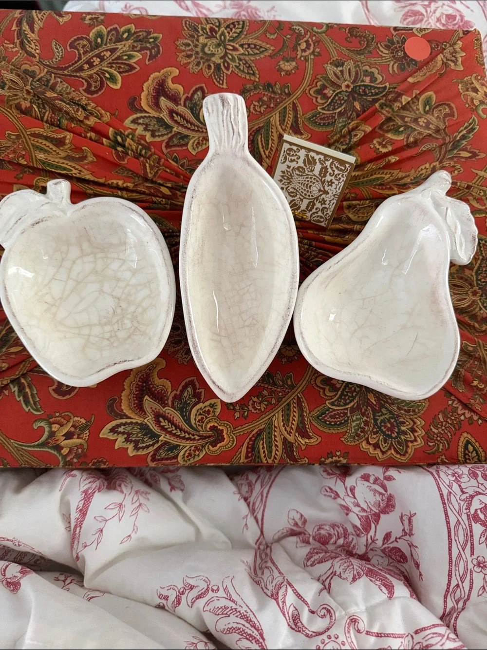 fruit-shaped trays, made in Italy